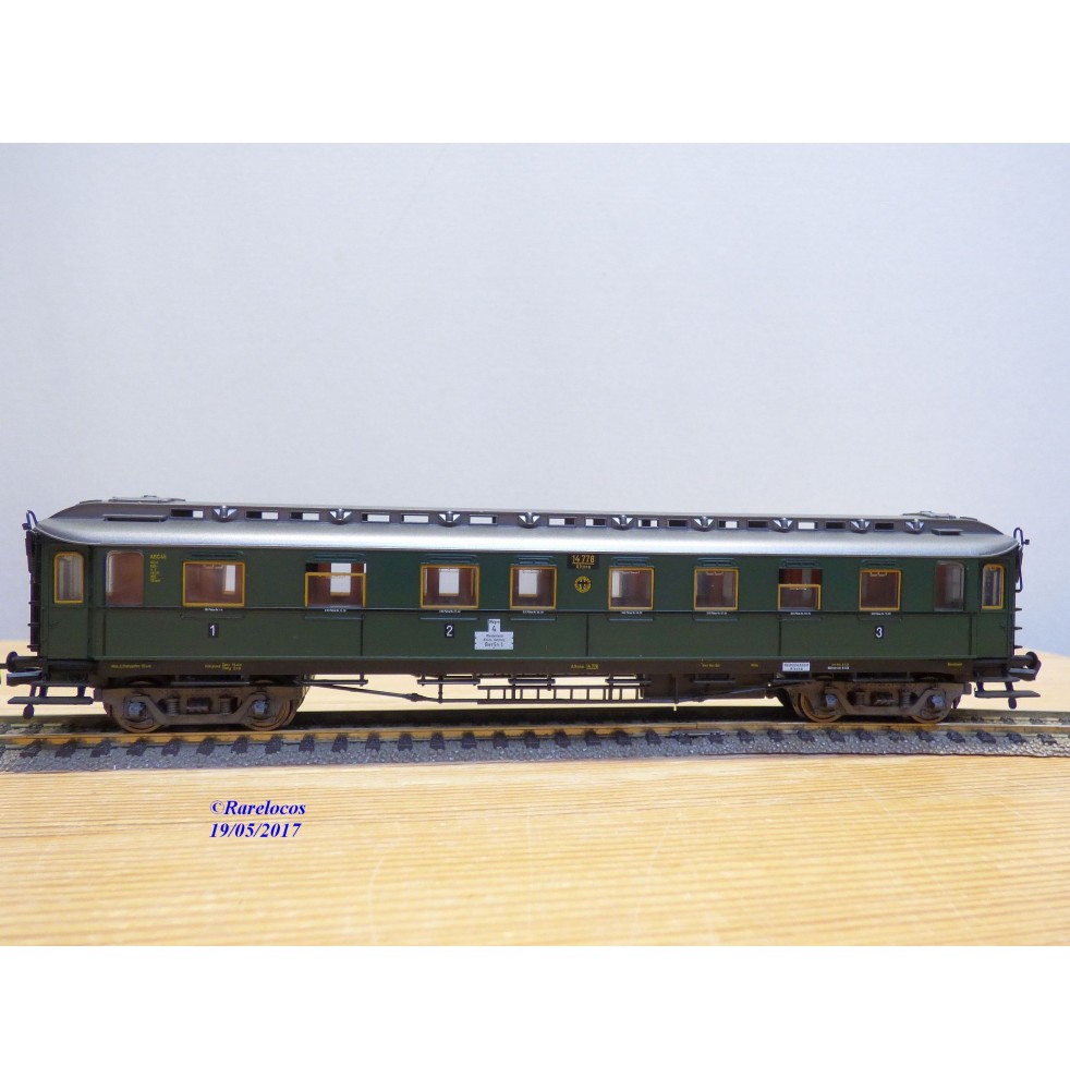 FLEISCHMANN 5082,  voiture ancienne à bogies 1 / 2 /  3 Kl. Nr.: 14778  DR   neuf   BO