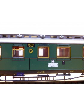 FLEISCHMANN 5082,  voiture ancienne à bogies 1 / 2 /  3 Kl. Nr.: 14778  DR   neuf   BO