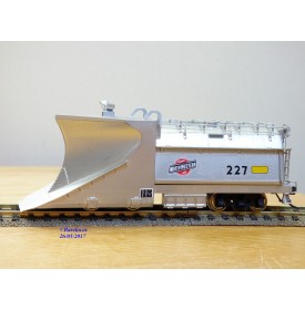 OVERLAND (OMI ) 3836,  chasse neige  ( Snow Plow )  Chicago & Northwestern  C&NW     BO