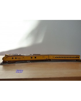 Overland Models ( OMI ) / Ajin 5197,  automoteur 3 éléments  :M- 10000  UNION PACIFIC  UP   BO