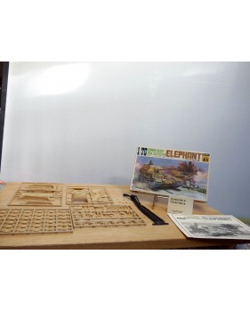 FUJIMI wa13,  char  chasseur de char  allemand  ELEPHANT   Neuf   BO  1/76