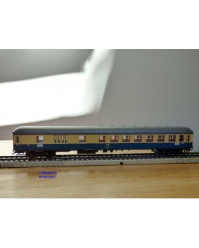 Märklin 4032 voiture grandes lignes A4ümg à feux de fin de convoi 1 Kl. DB BO