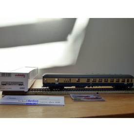 Märklin 4032 voiture grandes lignes A4ümg à feux de fin de convoi 1 Kl. DB BO