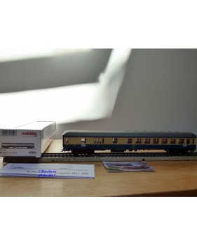 Märklin 4032 voiture grandes lignes A4ümg à feux de fin de convoi 1 Kl. DB BO