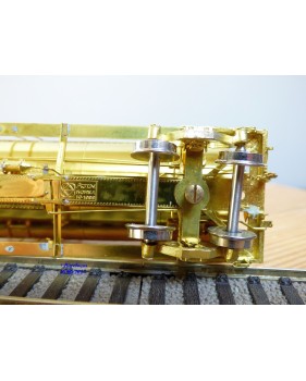 OVERLAND (OMI ) 3313,  wagon citerne à bogies ( ACF Single Dome Insulated Low Pressure Tank Car )  8000 gallons  neuf    BO