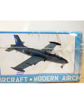 ITALERI 2626,  AERMACCHI  MB  326 A    Neuf    BO   1/48 
