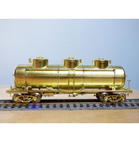 OVERLAND (OMI ) / AJIN   3132,  wagon citerne à bogies ( ACF Triple  Dome Tank Car )  8000 gallons  neuf    BO