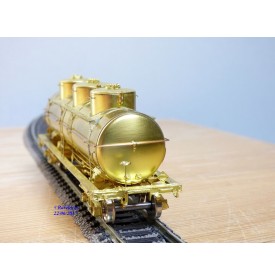 OVERLAND (OMI ) / AJIN   3132,  wagon citerne à bogies ( ACF Triple  Dome Tank Car )  8000 gallons  neuf    BO