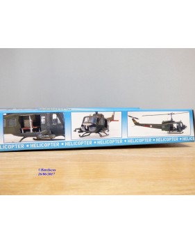 ITALERI 1247, Hélicoptère  UH-1D  " Slick "   Neuf   BO 1/72