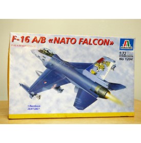ITALERI 1204,  chasseur bombardier   F-16  A/B  NATO  FALCONBO   Neuf 1/72