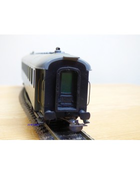 France Trains  240s,  voiture OCEM entièrement soudée 3 Cl. à portes sanitaires type C 10    PLM   neuf   BO