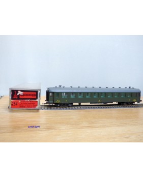 France Trains  240s,  voiture OCEM entièrement soudée 3 Cl. à portes sanitaires type C 10    PLM   neuf   BO