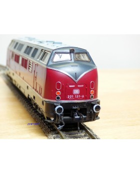 Fleischmann 4235, loco diesel Bo Bo  V200  DB       BO