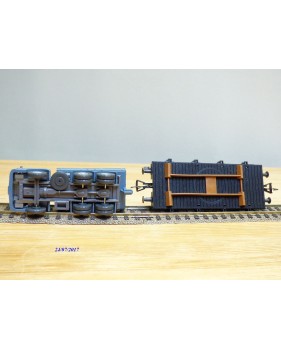 FLEISCHMANN  / WIKING  5219,  wagon plat chargé camion benne MAN  DB  BO