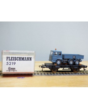FLEISCHMANN  / WIKING  5219,  wagon plat chargé camion benne MAN  DB  BO