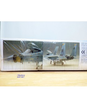 REVELL 85 2326 REYNARD VISTEON 1/25 BO