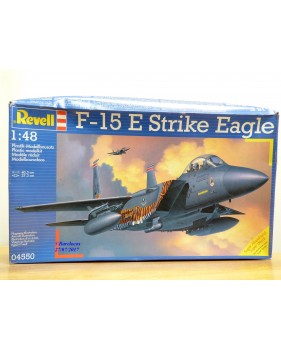REVELL 85 2326 REYNARD VISTEON 1/25 BO