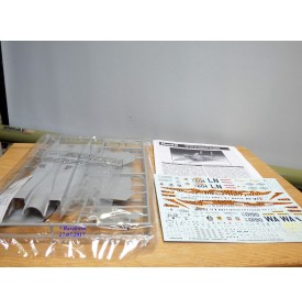 REVELL 85 2326 REYNARD VISTEON 1/25 BO