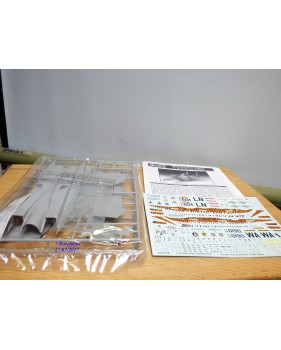 REVELL 85 2326 REYNARD VISTEON 1/25 BO