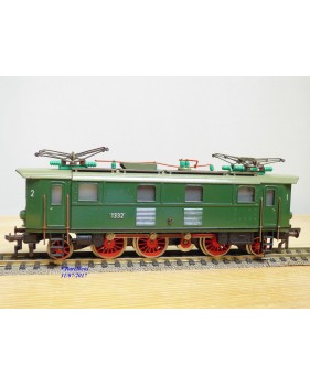 FLEISCHMANN  1332-2,  loco électrique 1C1 à bielles série E 32 DB 
