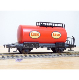 FLEISCHMANN 1475 E,  wagon citerne ancien  à plate forme de serre freins  ESSO    DB   neuf    BO