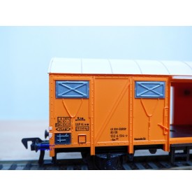 FLEISCHMANN 1470 G, wagon couvert  type Gmhs 53  Chiquita  DB   neuf   BO 