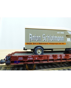 ROCO 47722,  wagon plat  à guérite chargé d' un camion Mercedes Anton Schlotmann ( WIKING )  Neuf   DR    BO