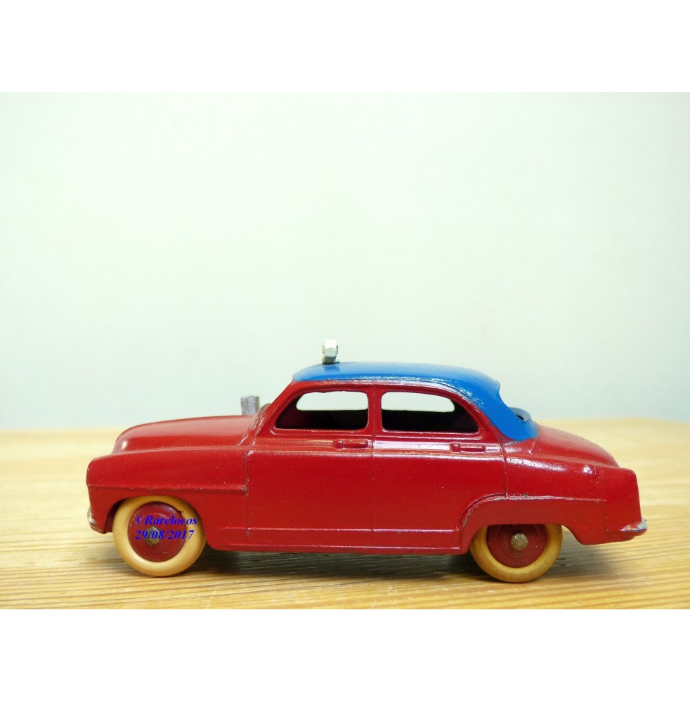Dinky Toys 24A, Simca 9  Aronde  Taxi