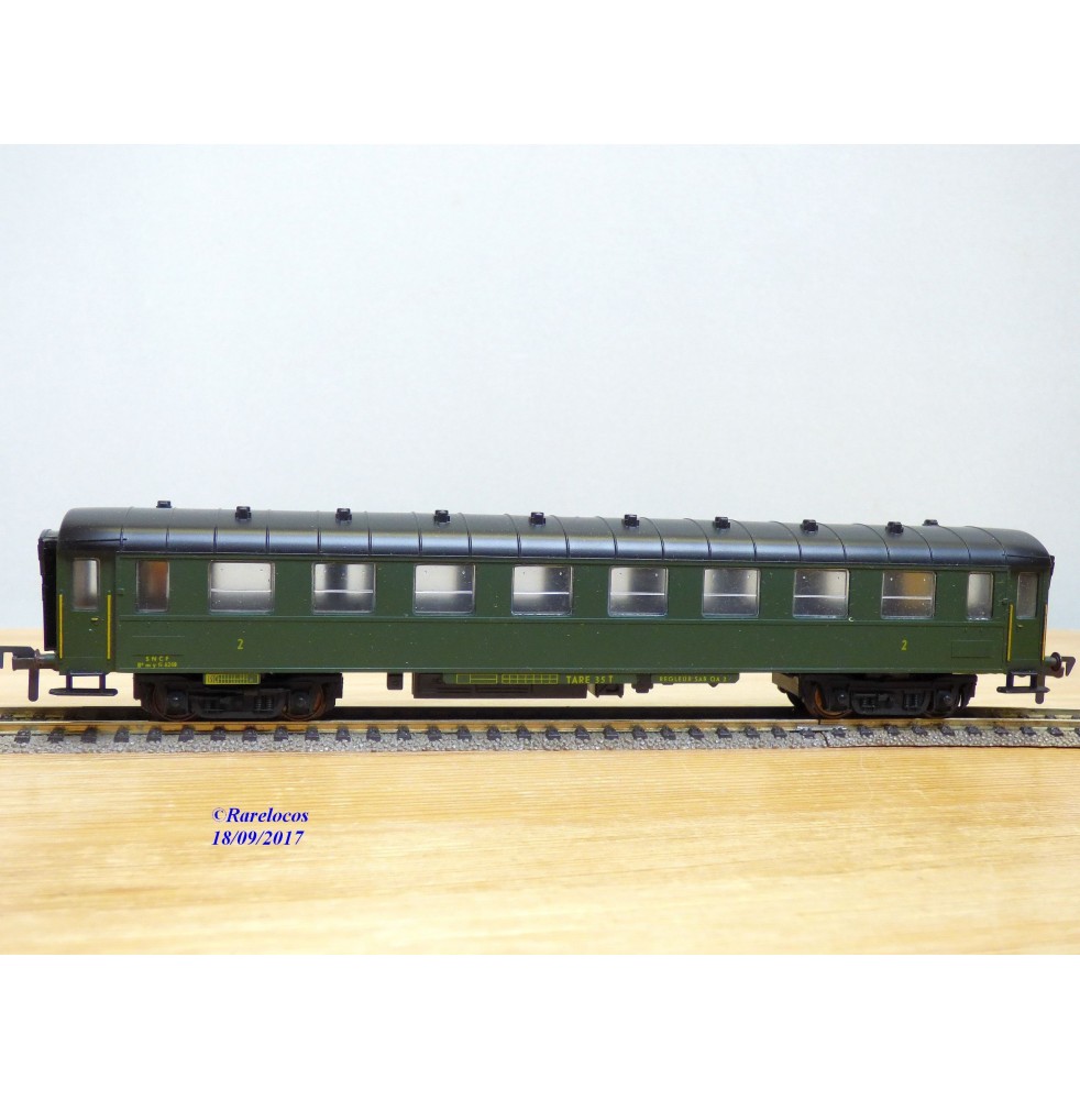 FLEISCHMANN 1526, voiture  type B8myfi   2 Cl.  SNCF  neuf   BO