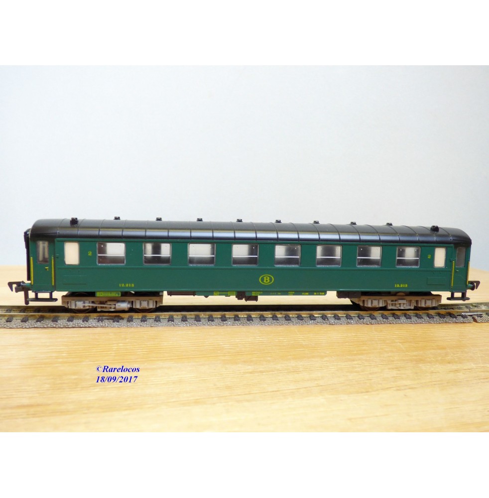 FLEISCHMANN 1521, voiture  grandes lignes   2 Cl.  SNCB  neuf   BO