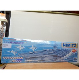 TRUMPETER 05201,  porte avion nucléaire NIMITZ  Neuf   BO  1/500