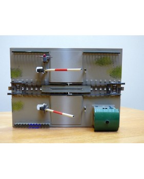 Märklin 457, passage à niveau mécanique avec feu rouge  BO