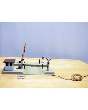 KIBRI   8/43/54 B, passage à niveau mécanique avec feux rouge 