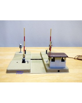 KIBRI   8/43/54 B, passage à niveau mécanique avec feux rouge 