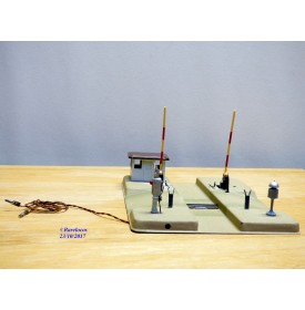 KIBRI   8/43/54 B, passage à niveau mécanique avec feux rouge 