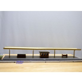 MÄRKLIN ancien 423,  quai de gare tout métal 