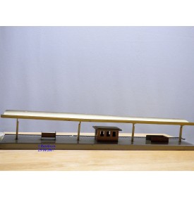 MÄRKLIN ancien 423,  quai de gare tout métal 