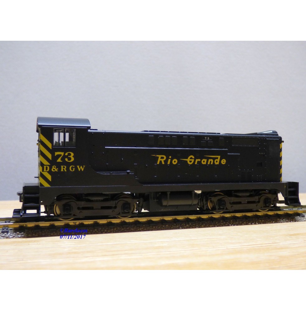 Locomotive Roco HO Y8000 – Motrice Diesel De Manoeuvre Type Arzens – Occasion