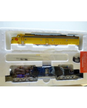 Life Like PROTO 2000 8700, loco EMD E8   N° 33C   MILWAUKEE    neuf  BO