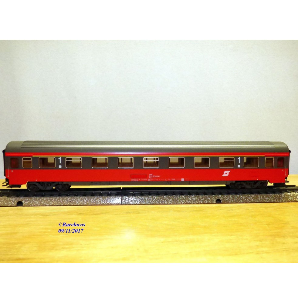 Märklin 4272, voiture type A 9 EUROFIMA   1 Kl.  ÖBB  neuf   BO