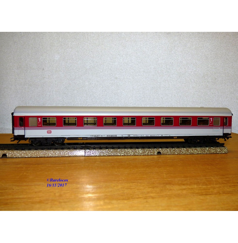 Märklin 4032 voiture grandes lignes A4ümg à feux de fin de convoi 1 Kl. DB BO