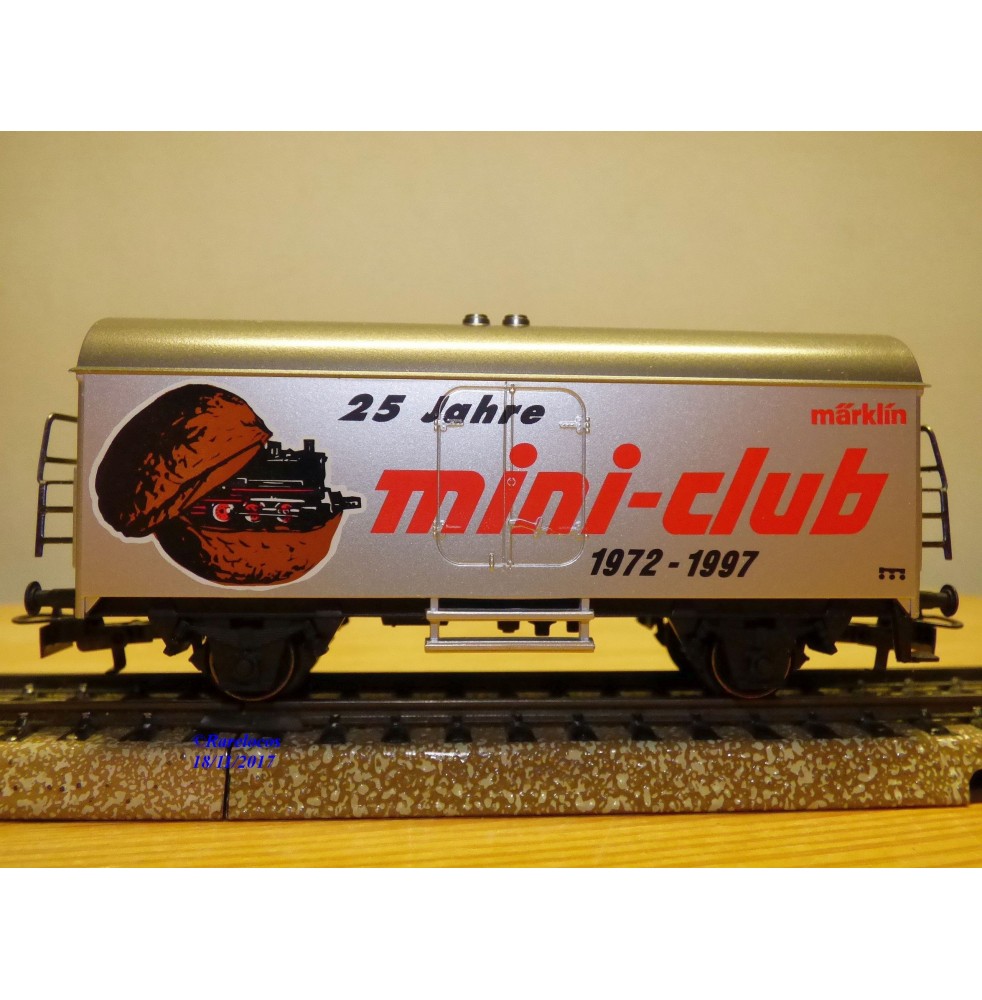 Märklin 48944 wagons plats type Bt 10 conteneurs à bière Königsbacher DB BO
