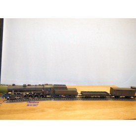 Liliput  852, train militaire Loco Decapod 150 Br 52 369 et 4 wagons  DRG   BO