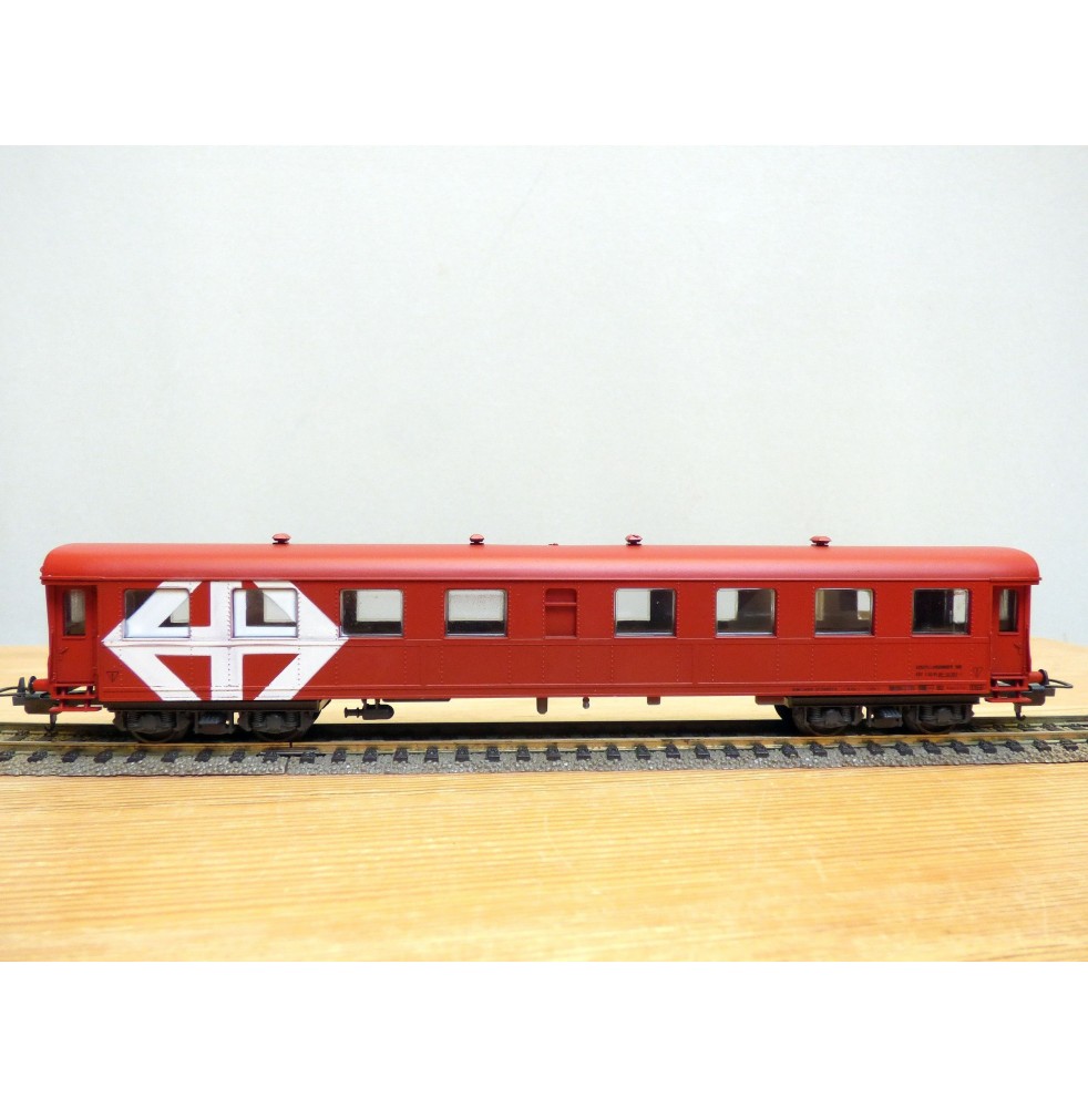 LIMA véro 309161,  rare voiture exposition ( Ausstellungswagen ) type KDP  SBB  BO 