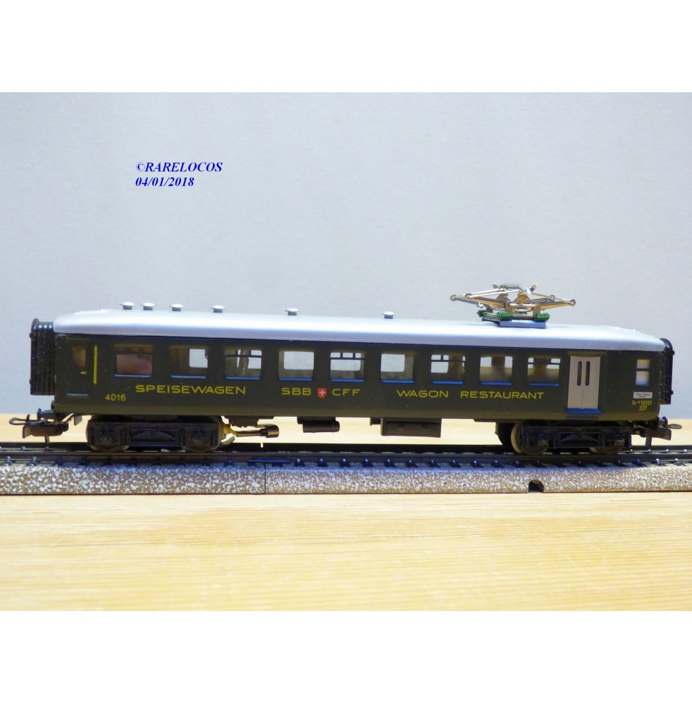 MÄRKLIN  4016 , voiture restaurant allégée à pantographe  SBB   avec éclairage intérieur   BO