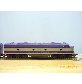 RIVAROSSI 1945, locos diesel EMD E8 A  ATLANTIC COAST LINE    neuf   BO