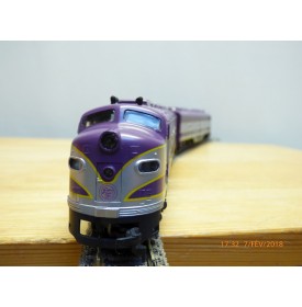 RIVAROSSI 1945, locos diesel EMD E8 A  ATLANTIC COAST LINE    neuf   BO