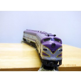 RIVAROSSI 1945, locos diesel EMD E8 A  ATLANTIC COAST LINE    neuf   BO