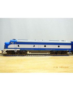 RIVAROSSI 1929 locos diesel EMD E8 IC BO