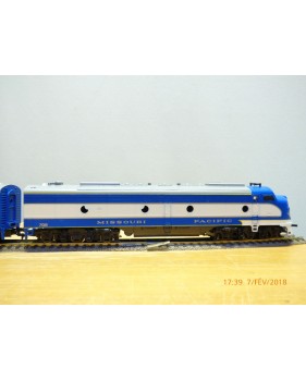 RIVAROSSI 1929 locos diesel EMD E8 IC BO